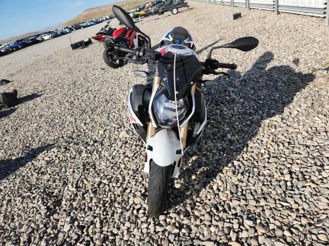 2022 BMW S1000RR - WB10E5305N6E90627