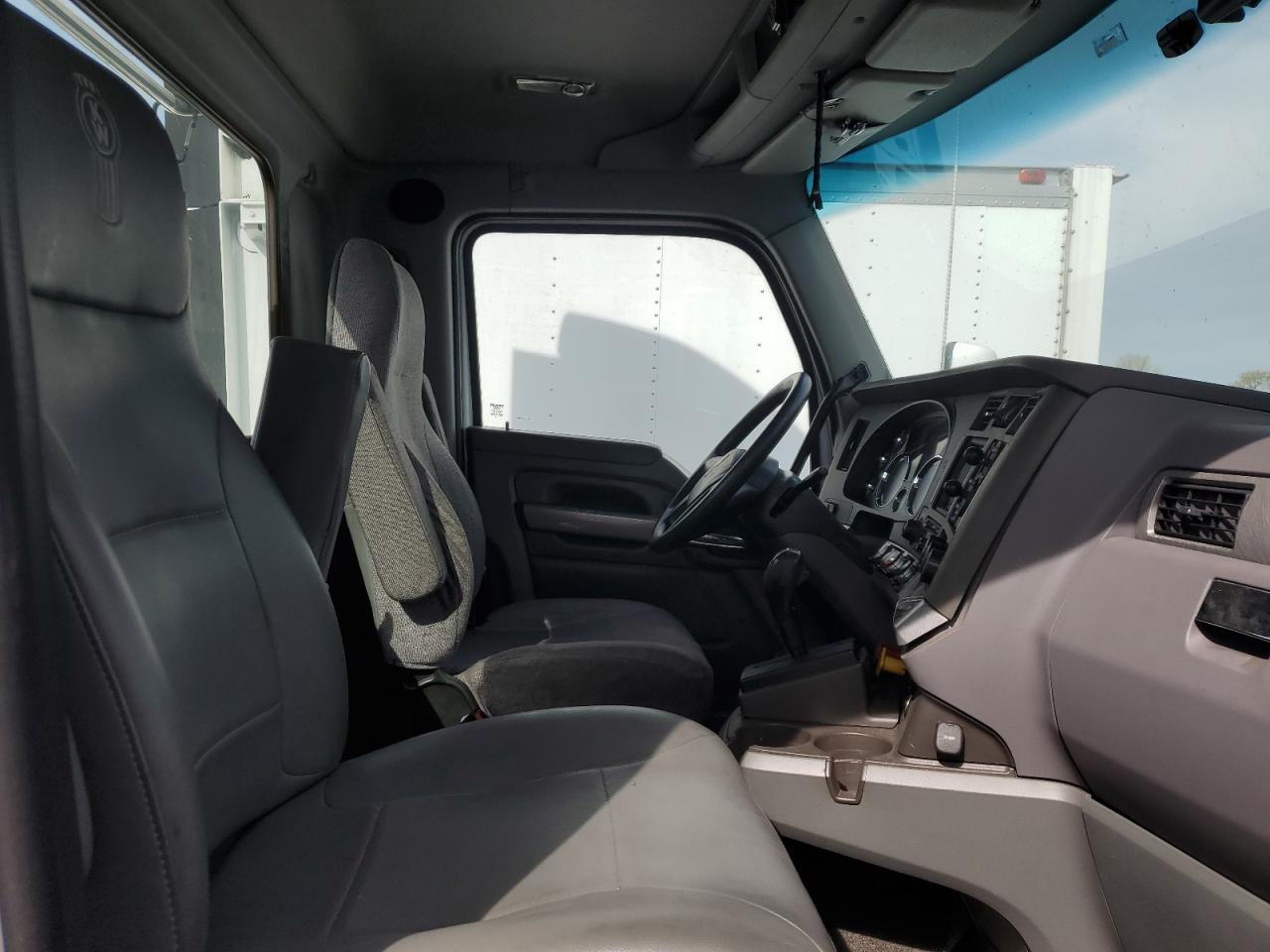 Lot #3317801066 2015 KENWORTH CONSTRUCTI