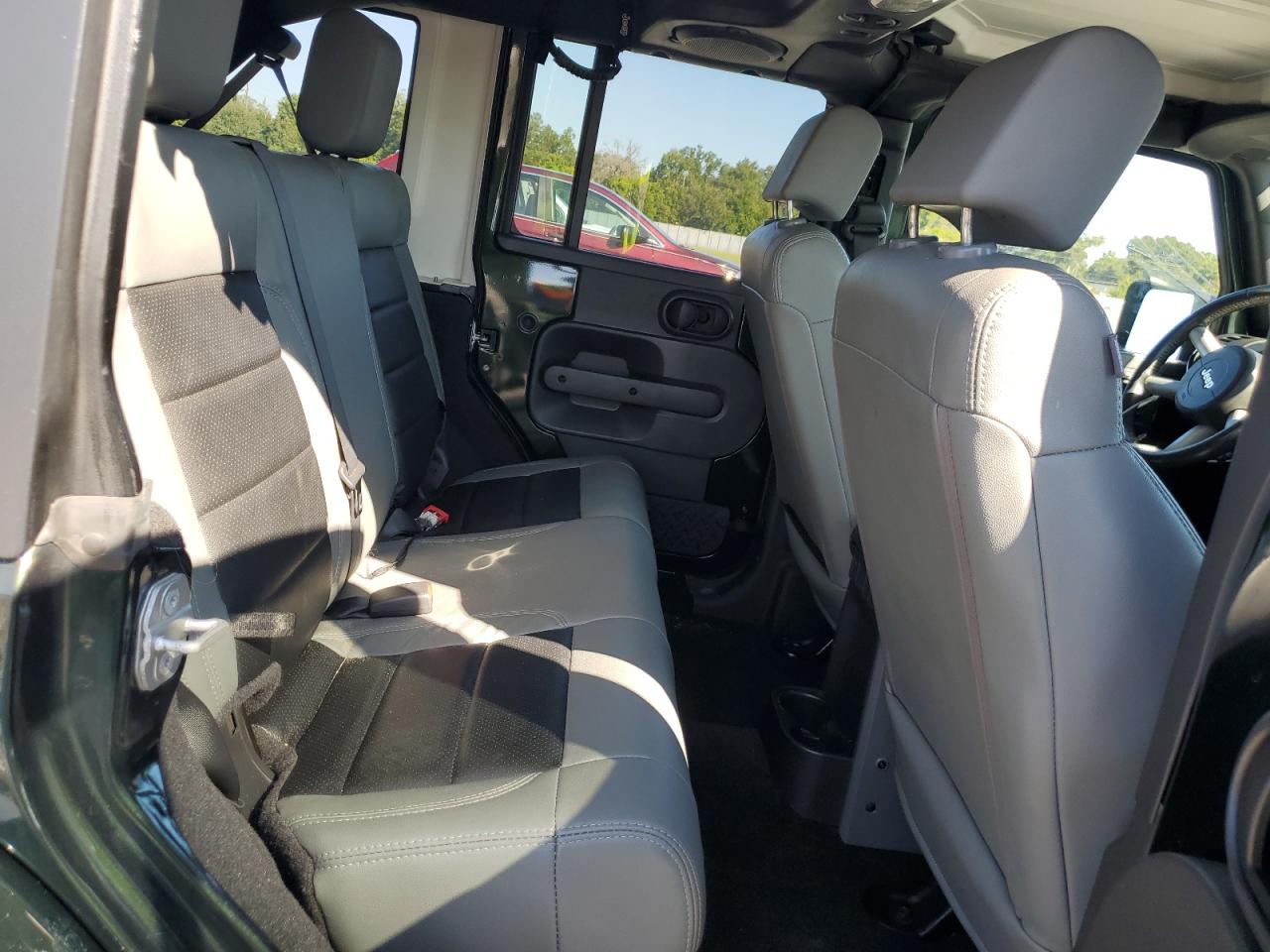 JEEP WRANGLER SAHARA