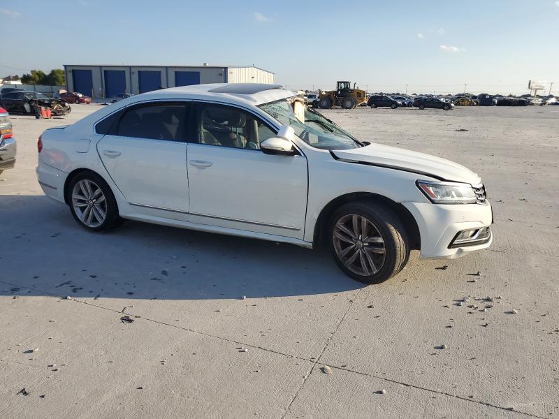2017 VOLKSWAGEN PASSAT SE 1VWGT7A38HC003310