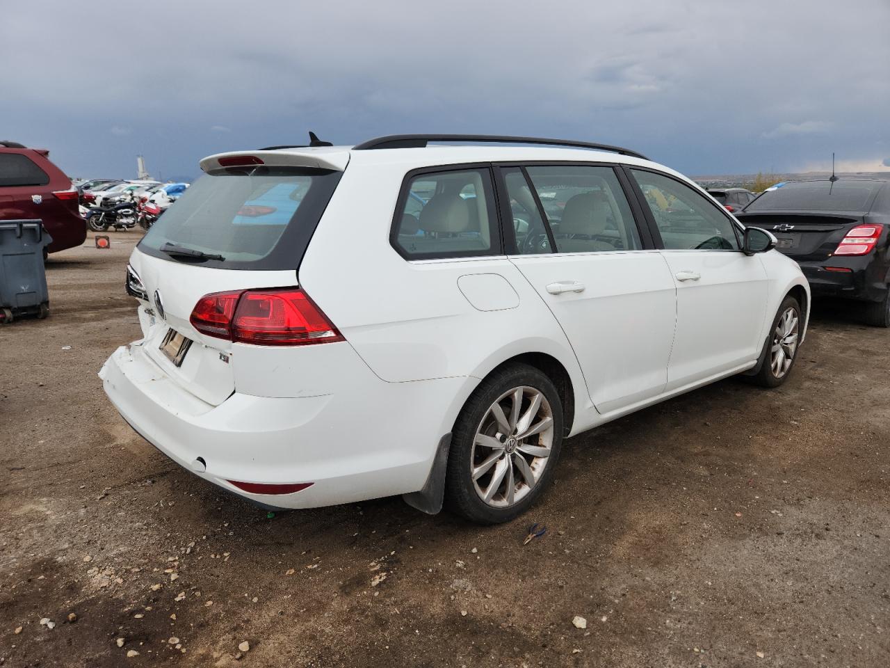 VOLKSWAGEN GOLF SPORTSVAN S