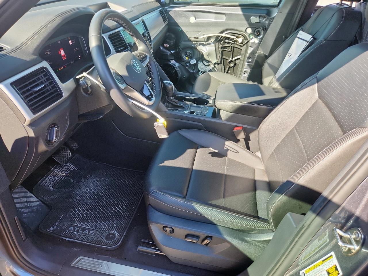 VOLKSWAGEN ATLAS CROSS SPORT SE