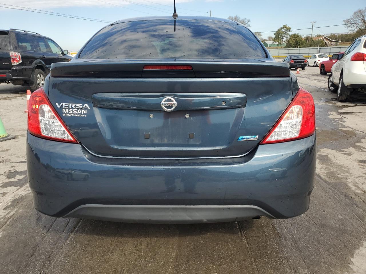 NISSAN VERSA S