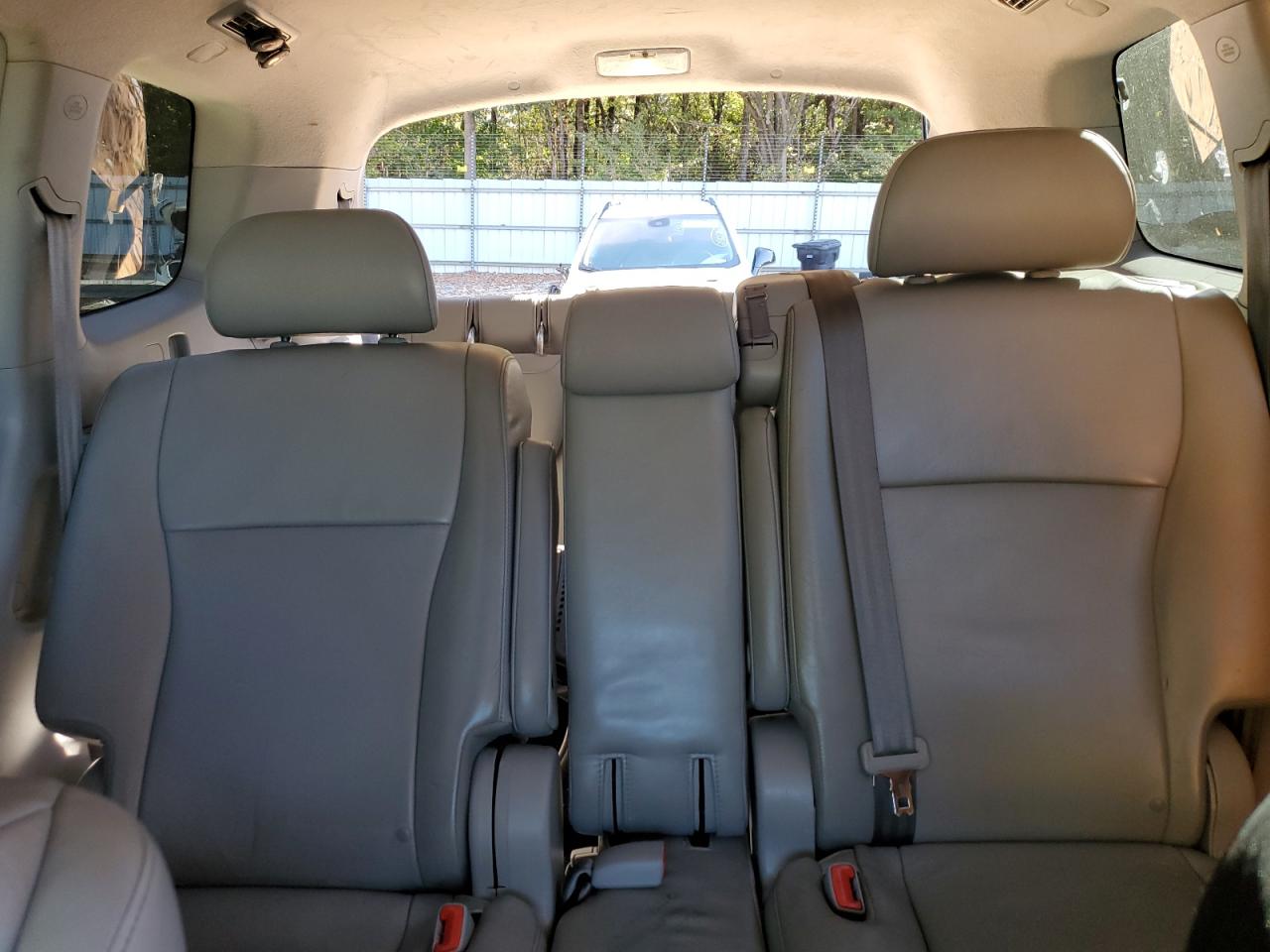 TOYOTA HIGHLANDER BASE