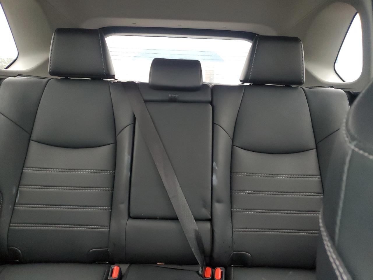 TOYOTA RAV4 XLE PREMIUM