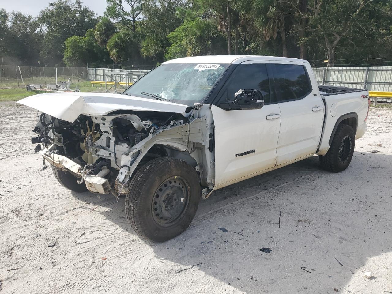 TOYOTA TUNDRA CREWMAX SR