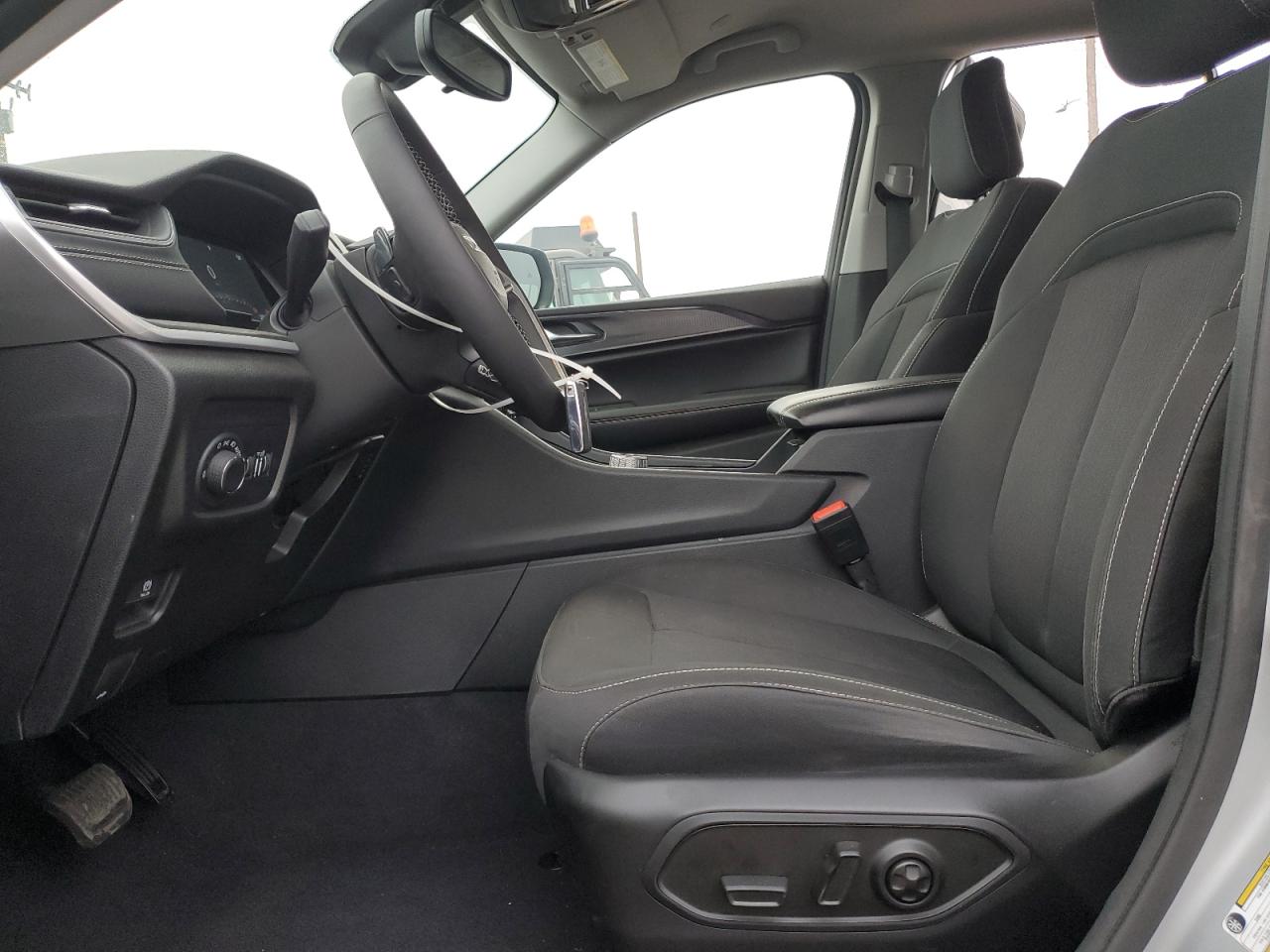 JEEP GRAND CHEROKEE L LAREDO