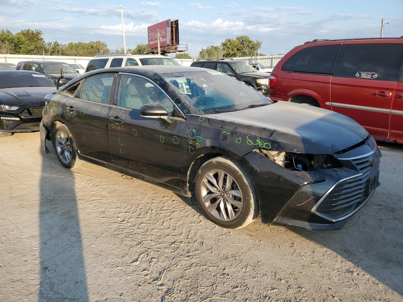 TOYOTA AVALON XLE