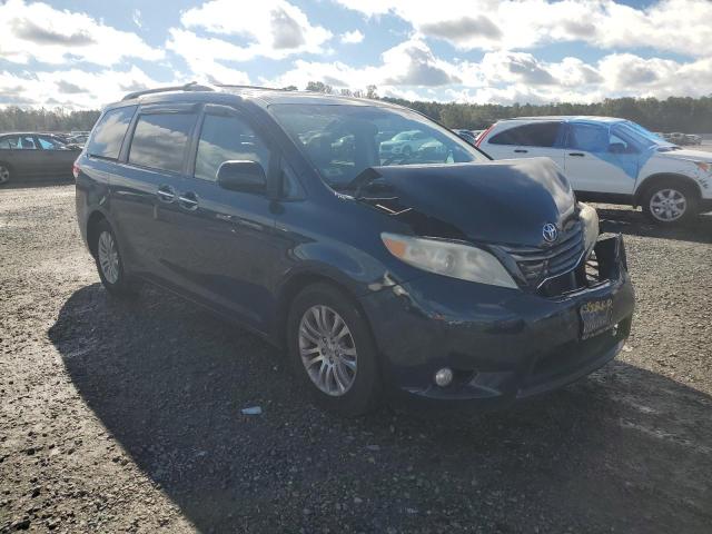 2011 TOYOTA SIENNA XLE - 5TDYK3DC3BS005700