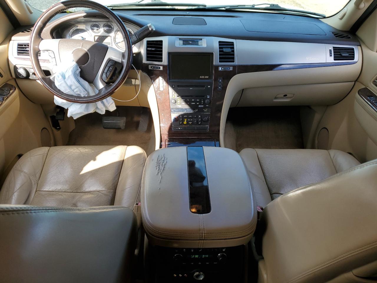 CADILLAC ESCALADE LUXURY
