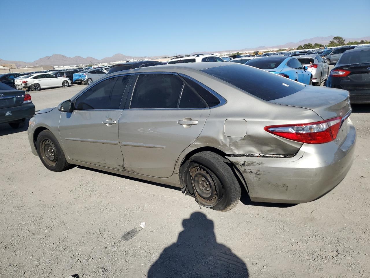 TOYOTA CAMRY LE