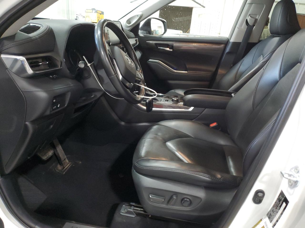 TOYOTA HIGHLANDER LIMITED