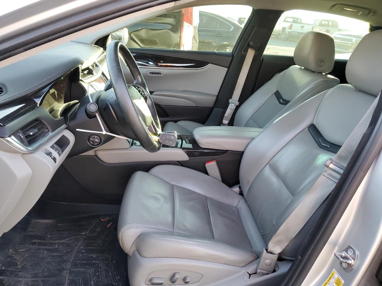 CADILLAC XTS LUXURY COLLECTION