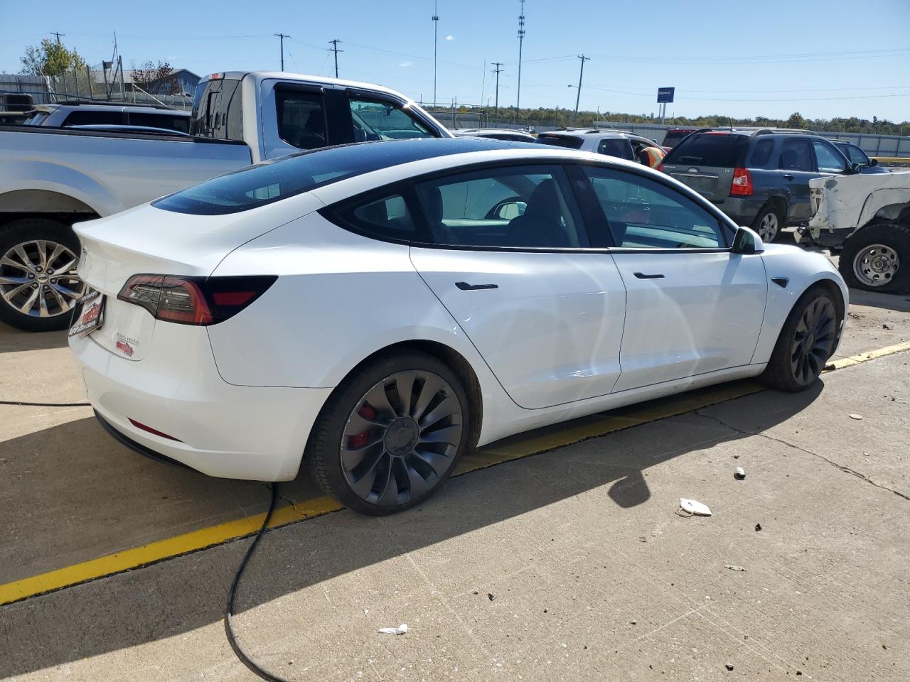 TESLA MODEL 3