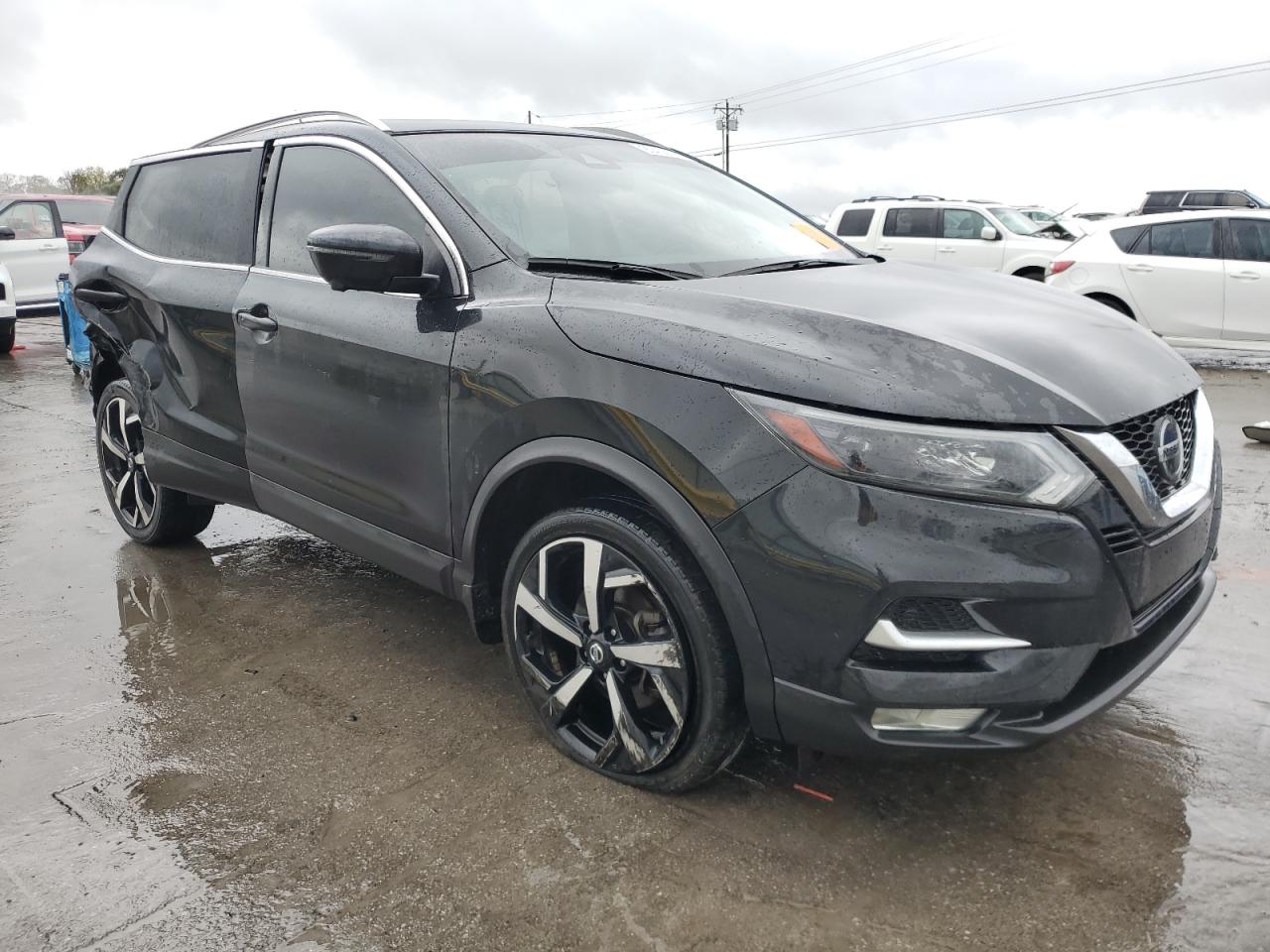 NISSAN ROGUE SPORT S