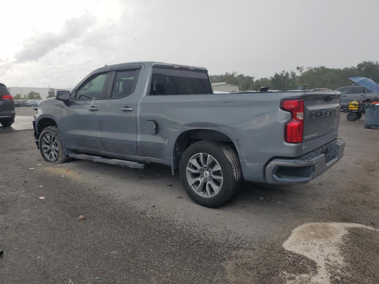 CHEVROLET SILVERADO C1500 LT