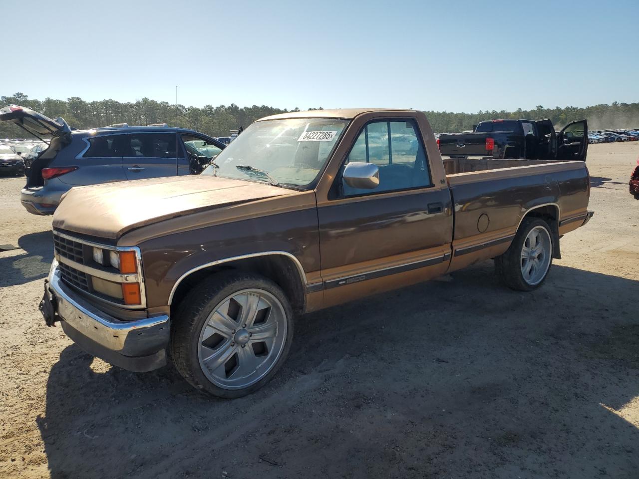 Lot #3291128170 1988 CHEVROLET GMT-400 C1