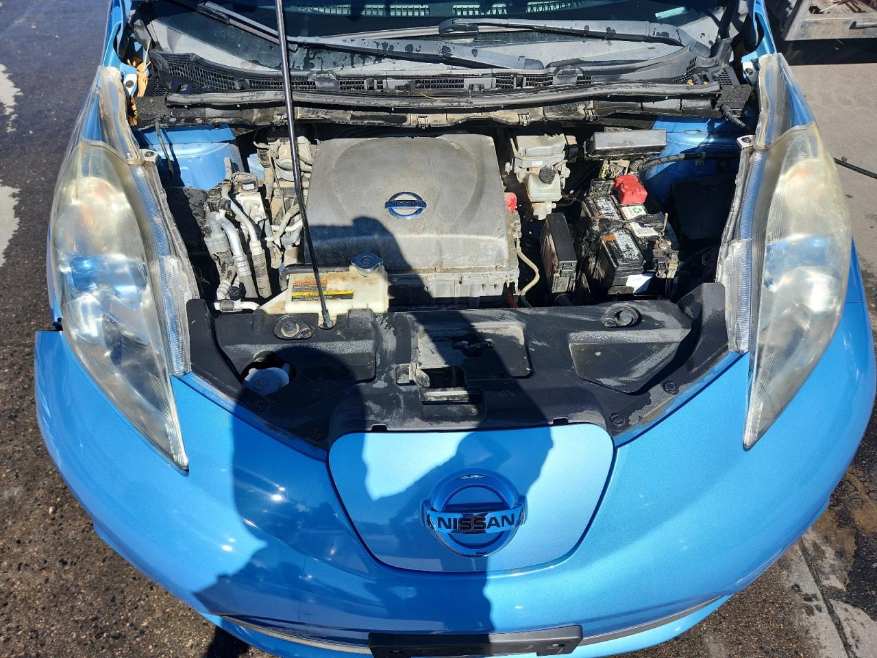 NISSAN LEAF S