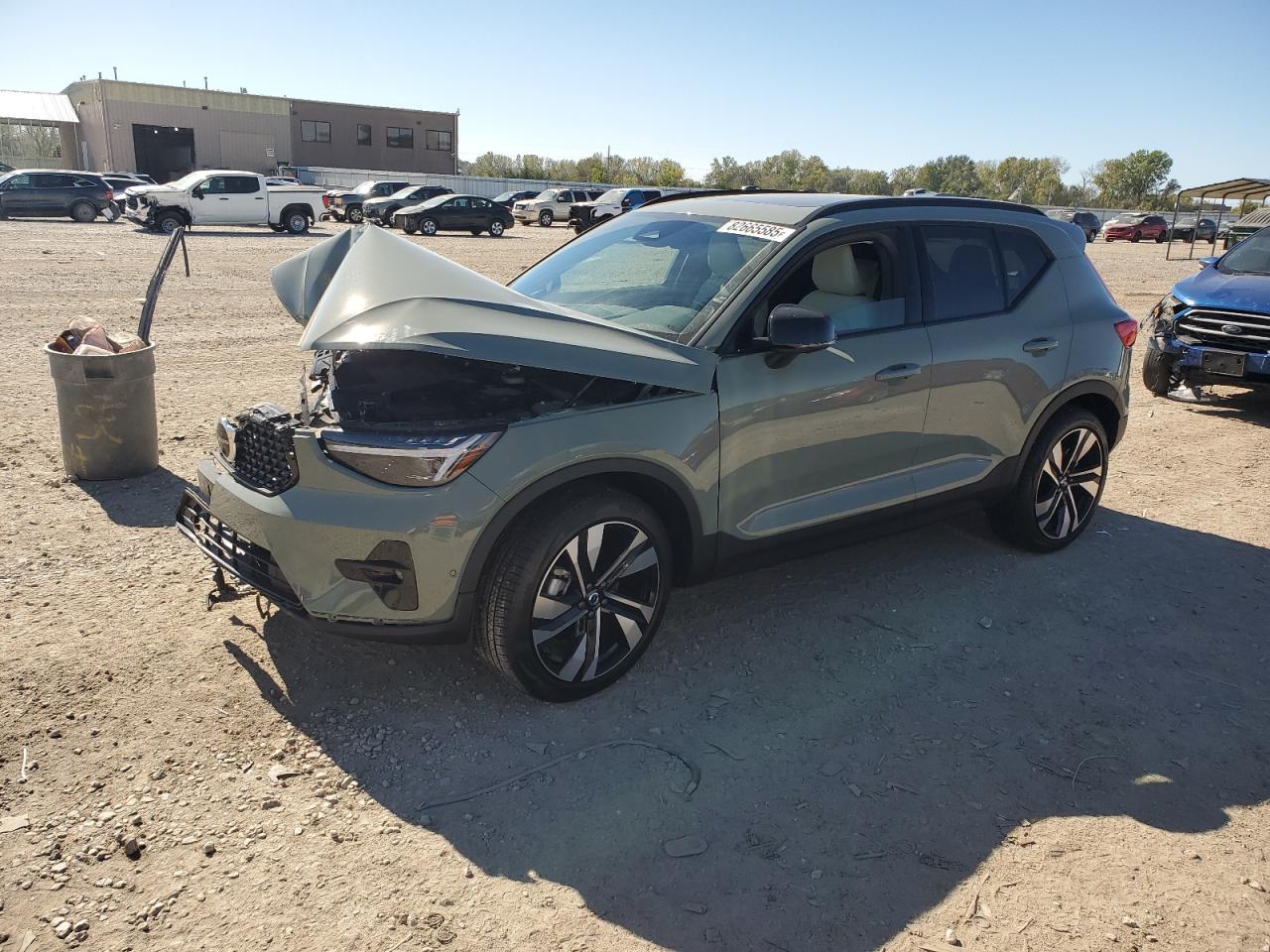VOLVO XC40 PLUS