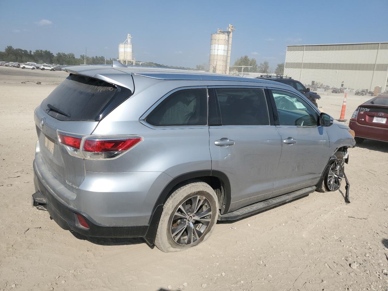 TOYOTA HIGHLANDER XLE