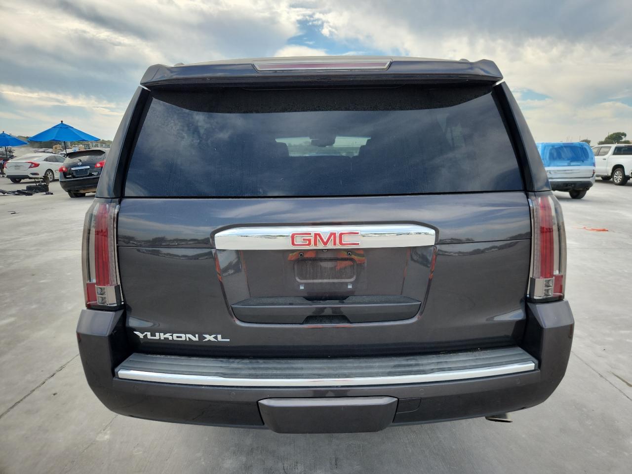 GMC YUKON DENALI