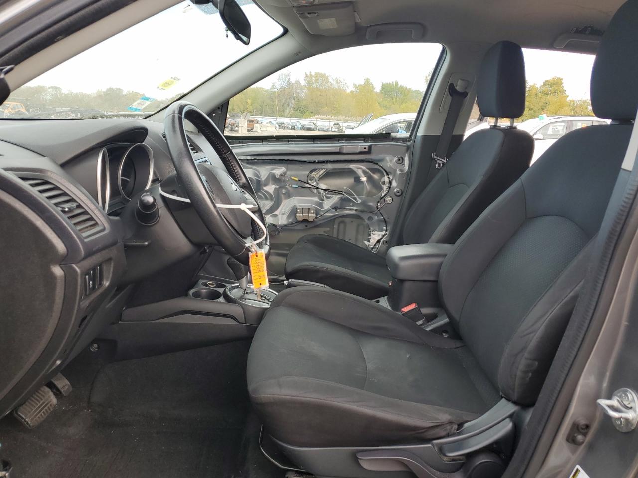 MITSUBISHI OUTLANDER ES