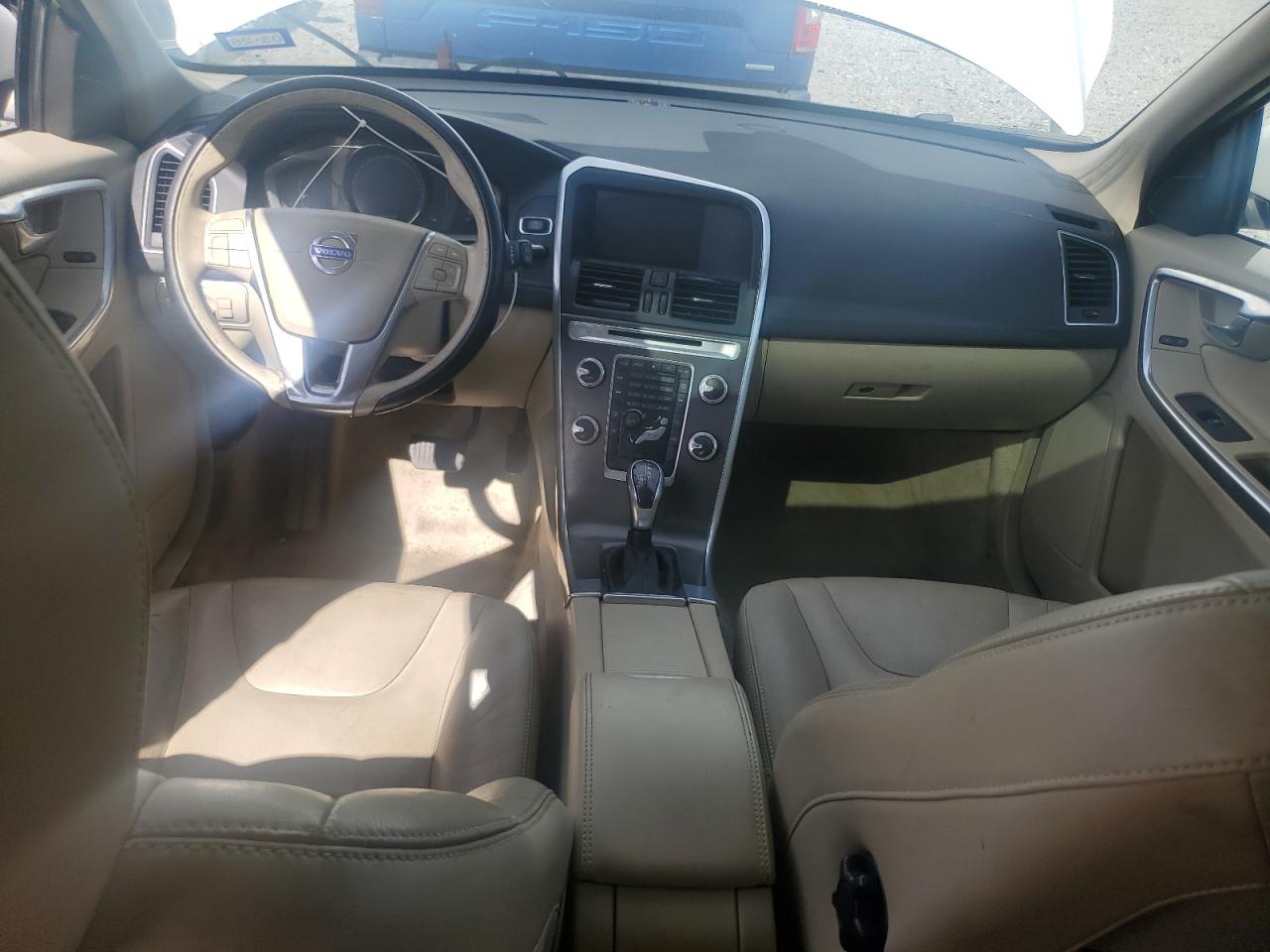 VOLVO XC60 T5 PREMIER