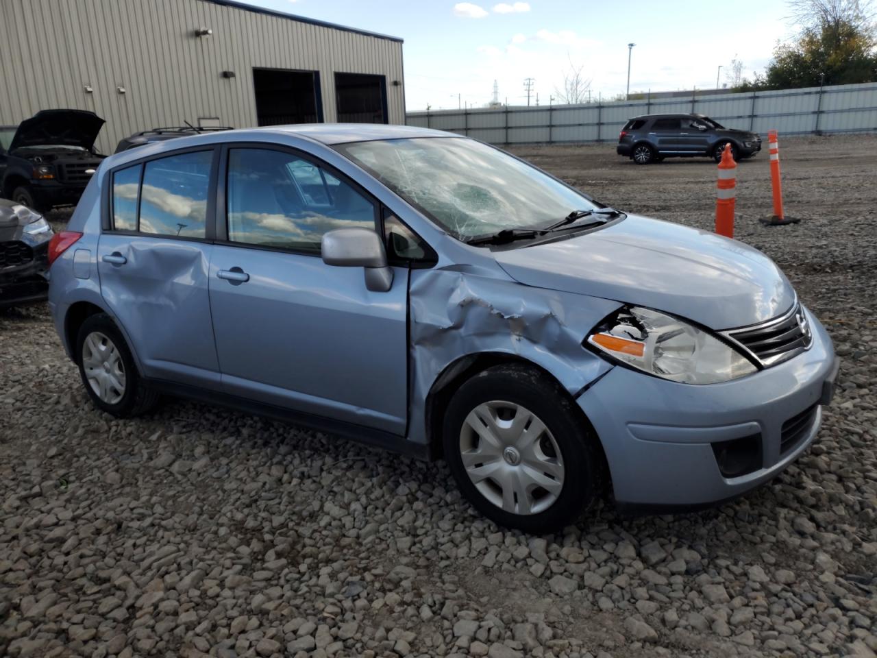 NISSAN VERSA S
