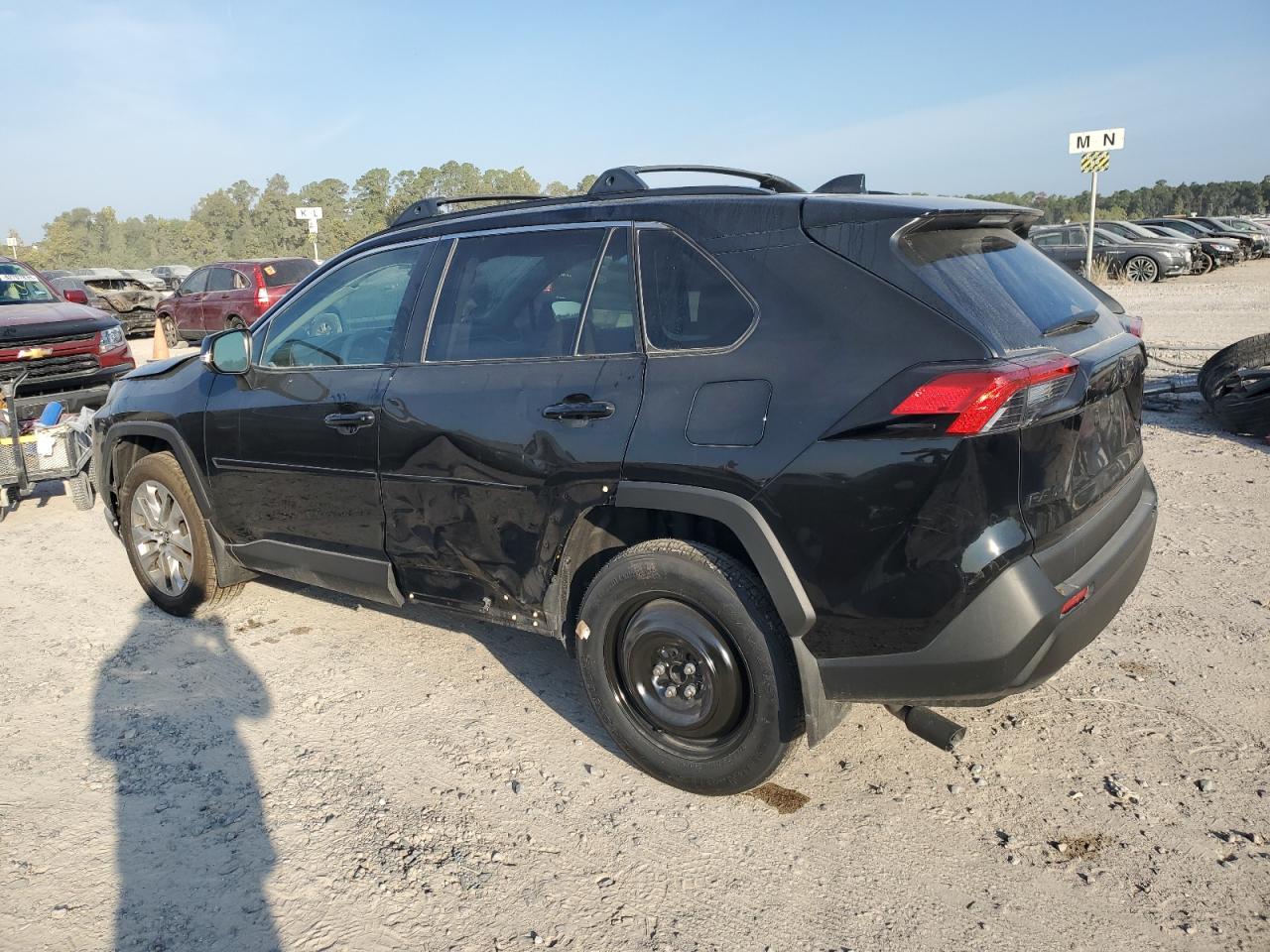 TOYOTA RAV4 XLE PREMIUM