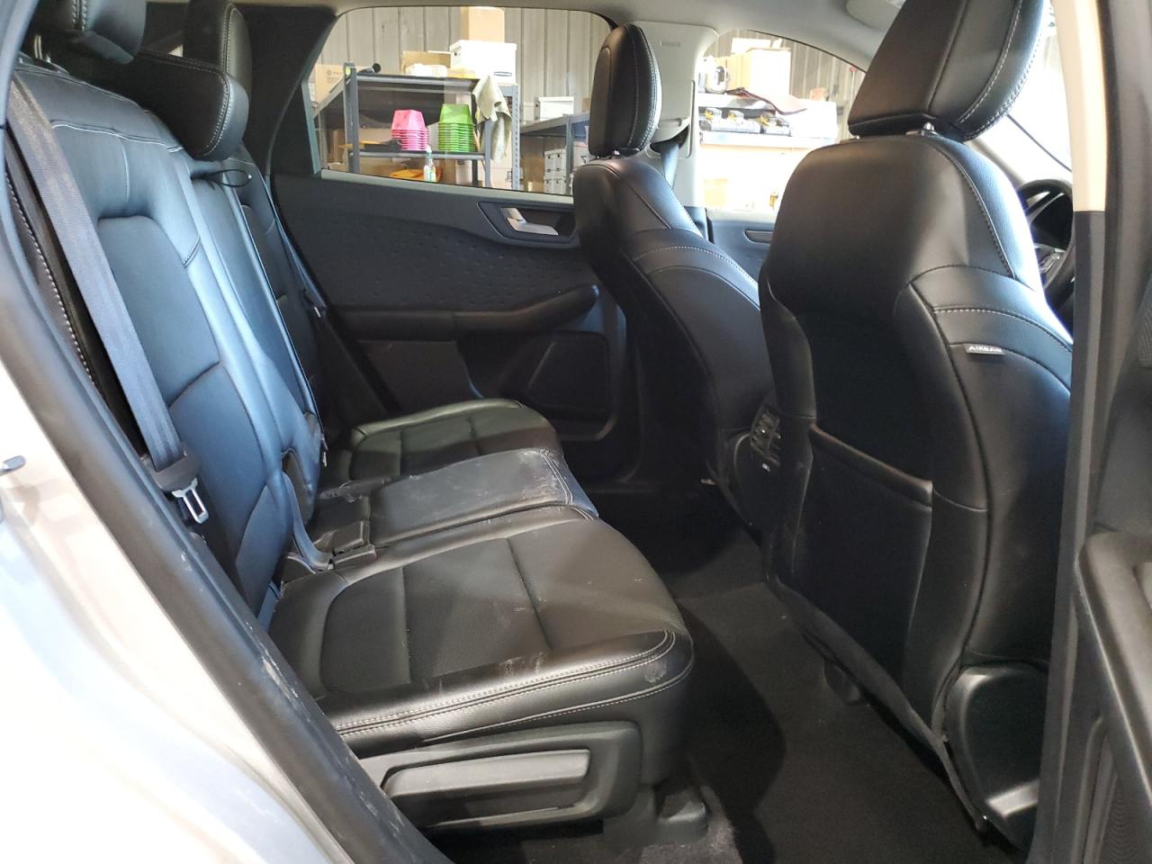 FORD ESCAPE TITANIUM