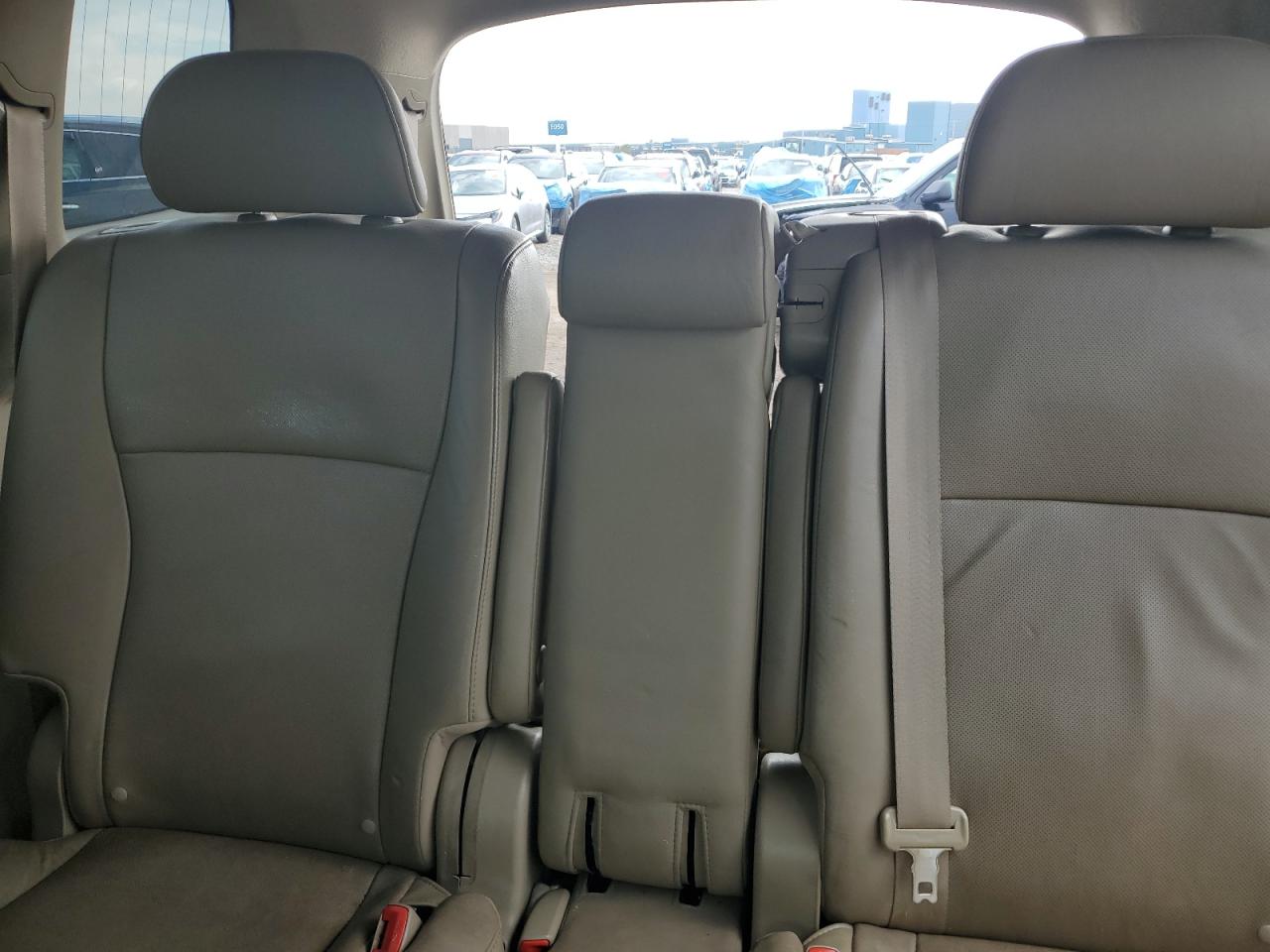 TOYOTA HIGHLANDER LIMITED