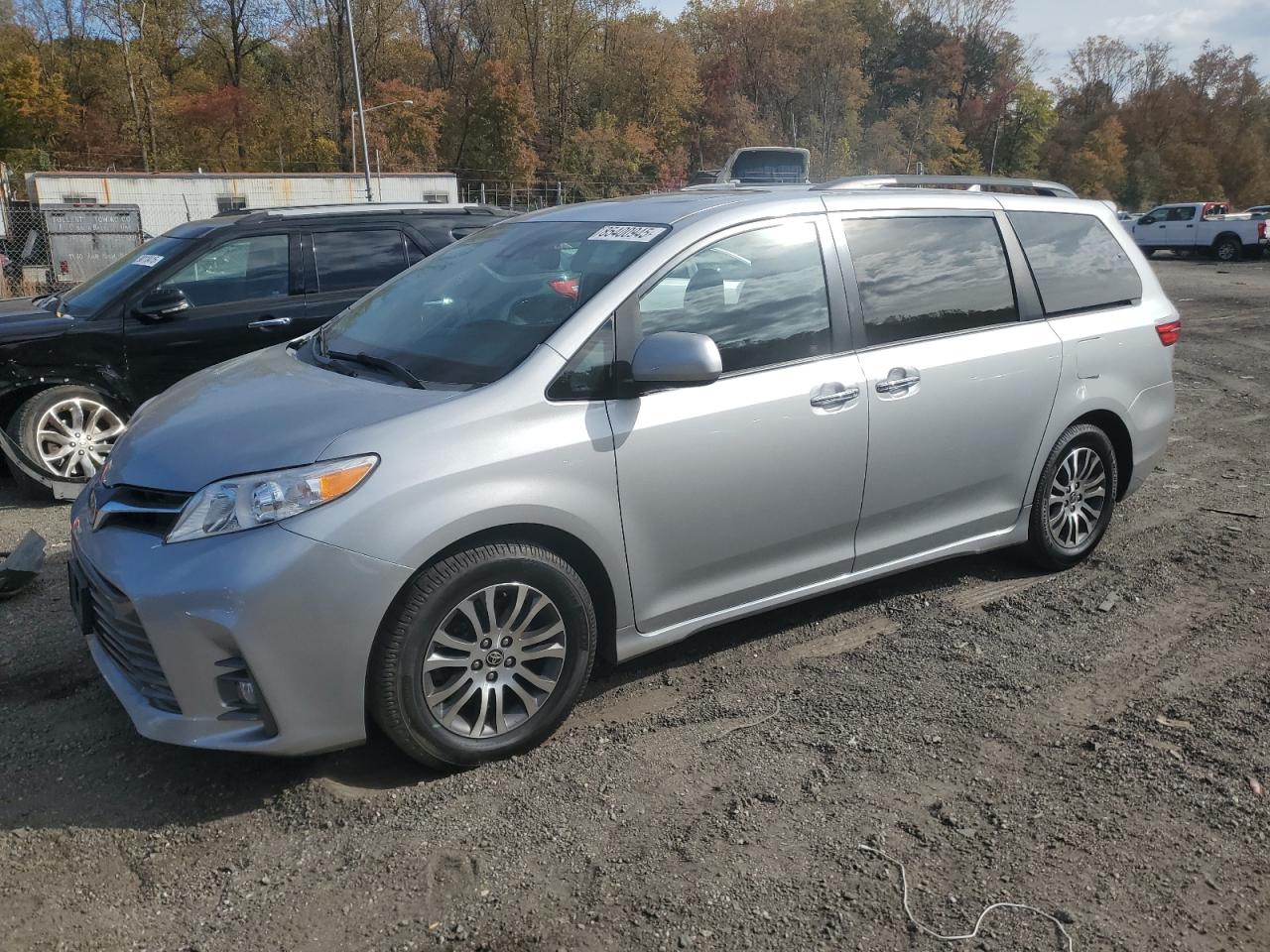 TOYOTA SIENNA XLE