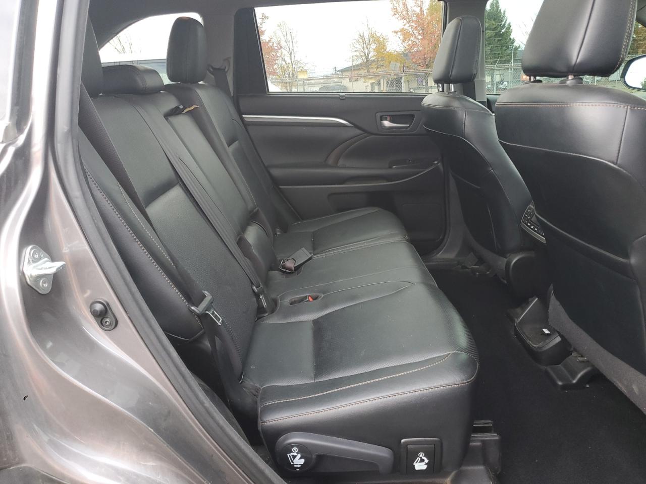 TOYOTA HIGHLANDER LIMITED