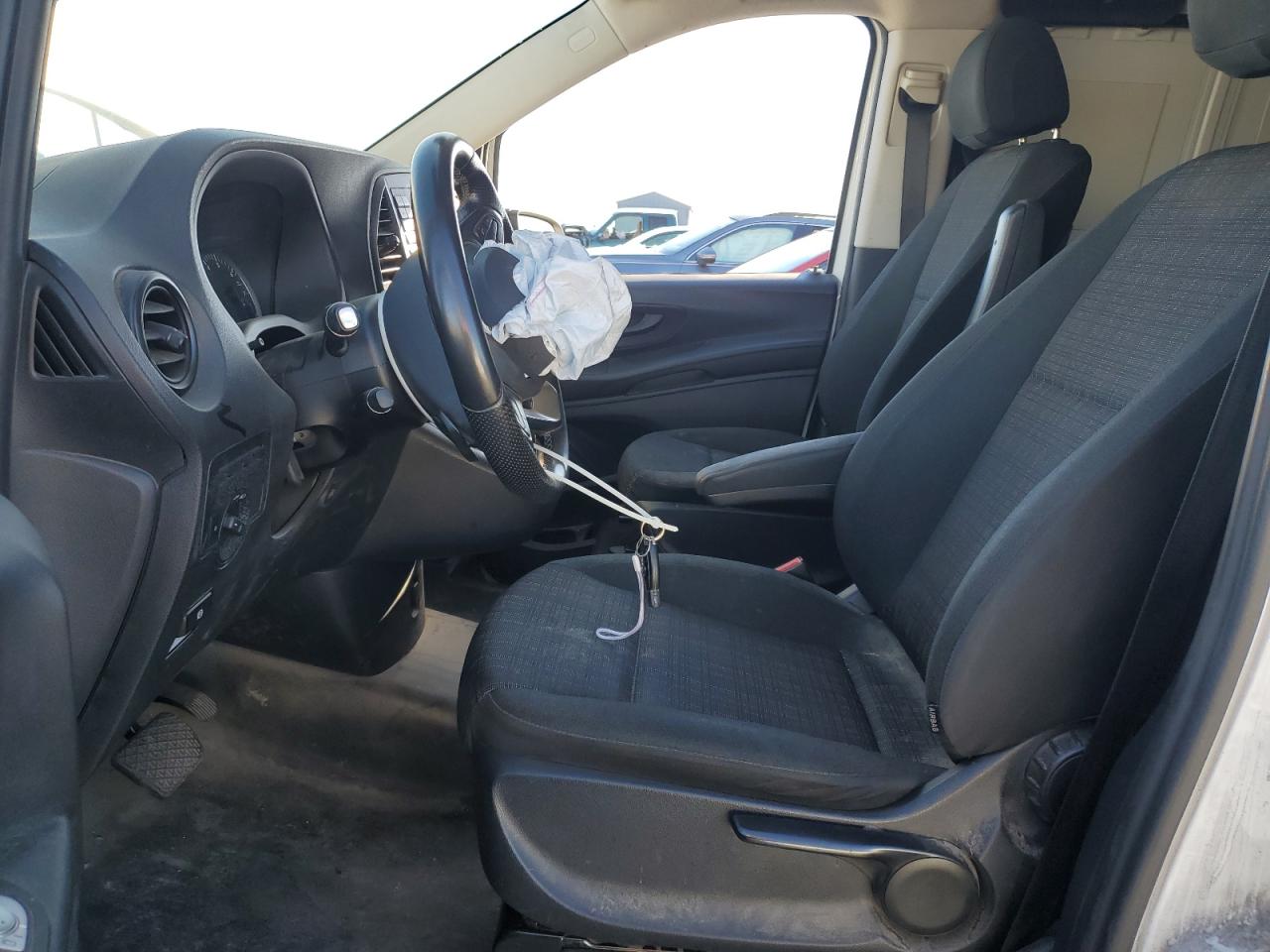 MERCEDES-BENZ METRIS