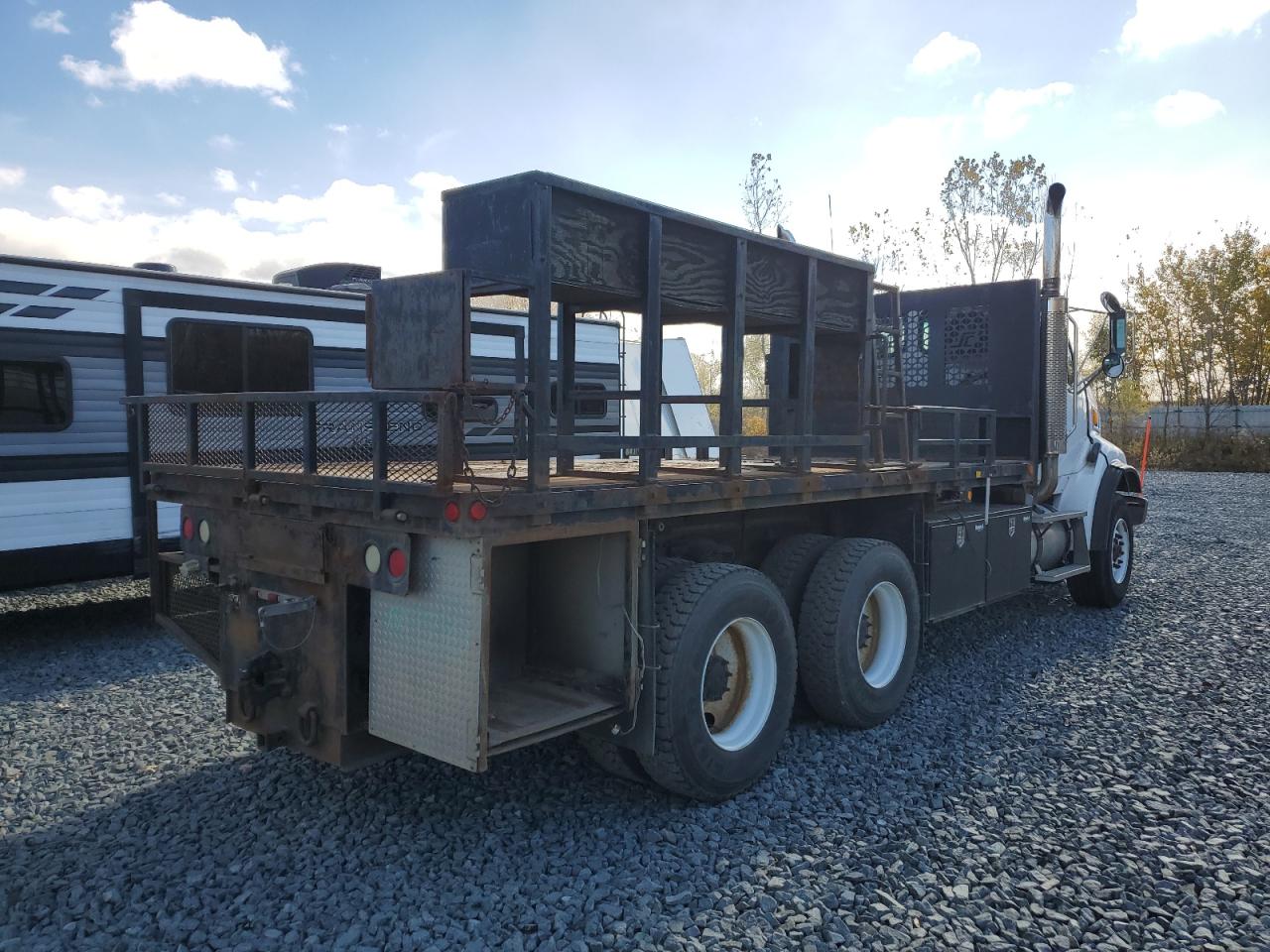 Lot #3279588281 2006 STERLING LT9500