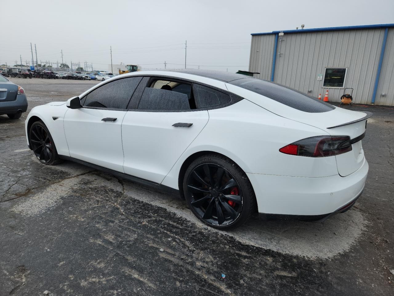TESLA MODEL S