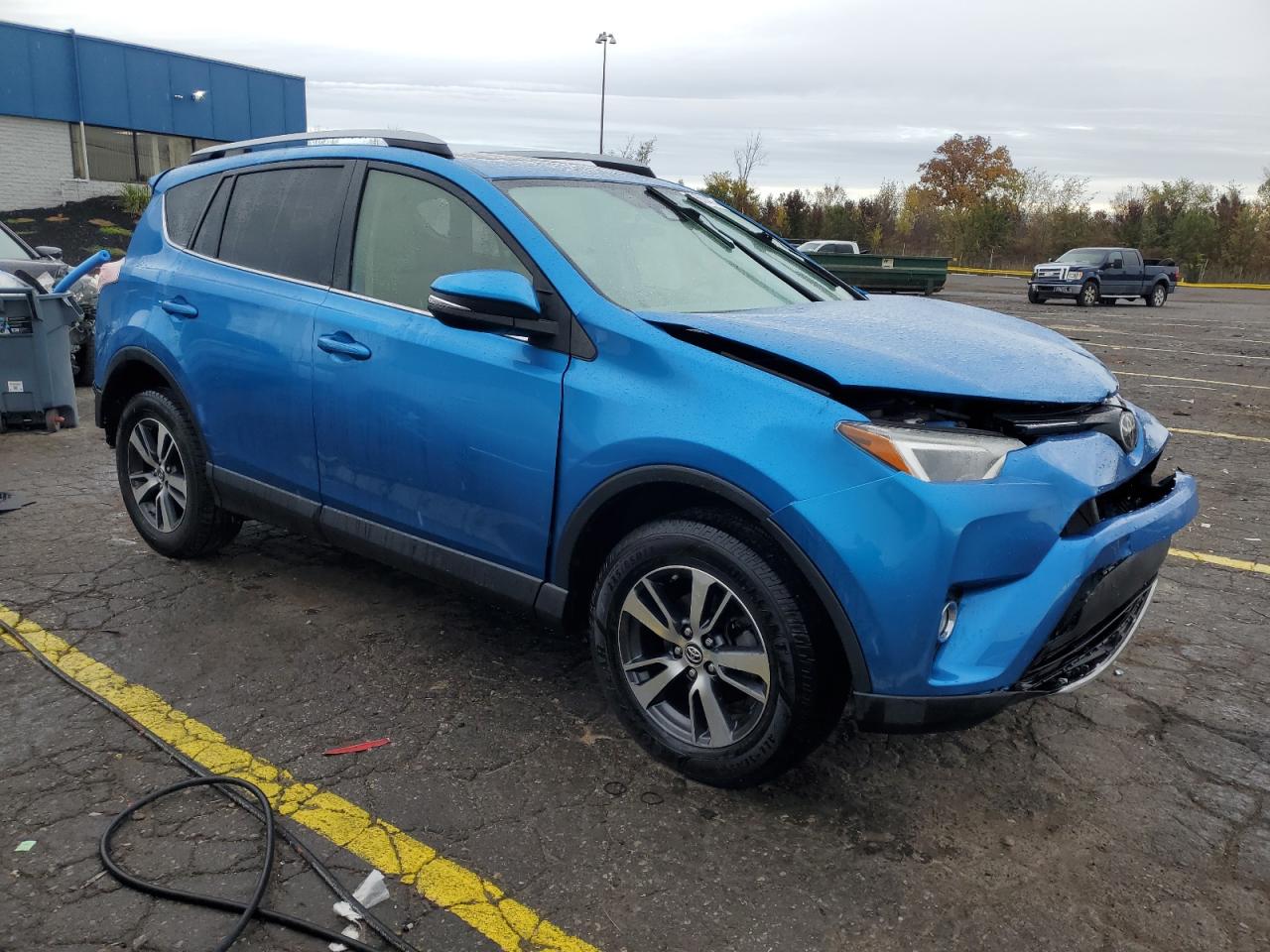 TOYOTA RAV4 XLE