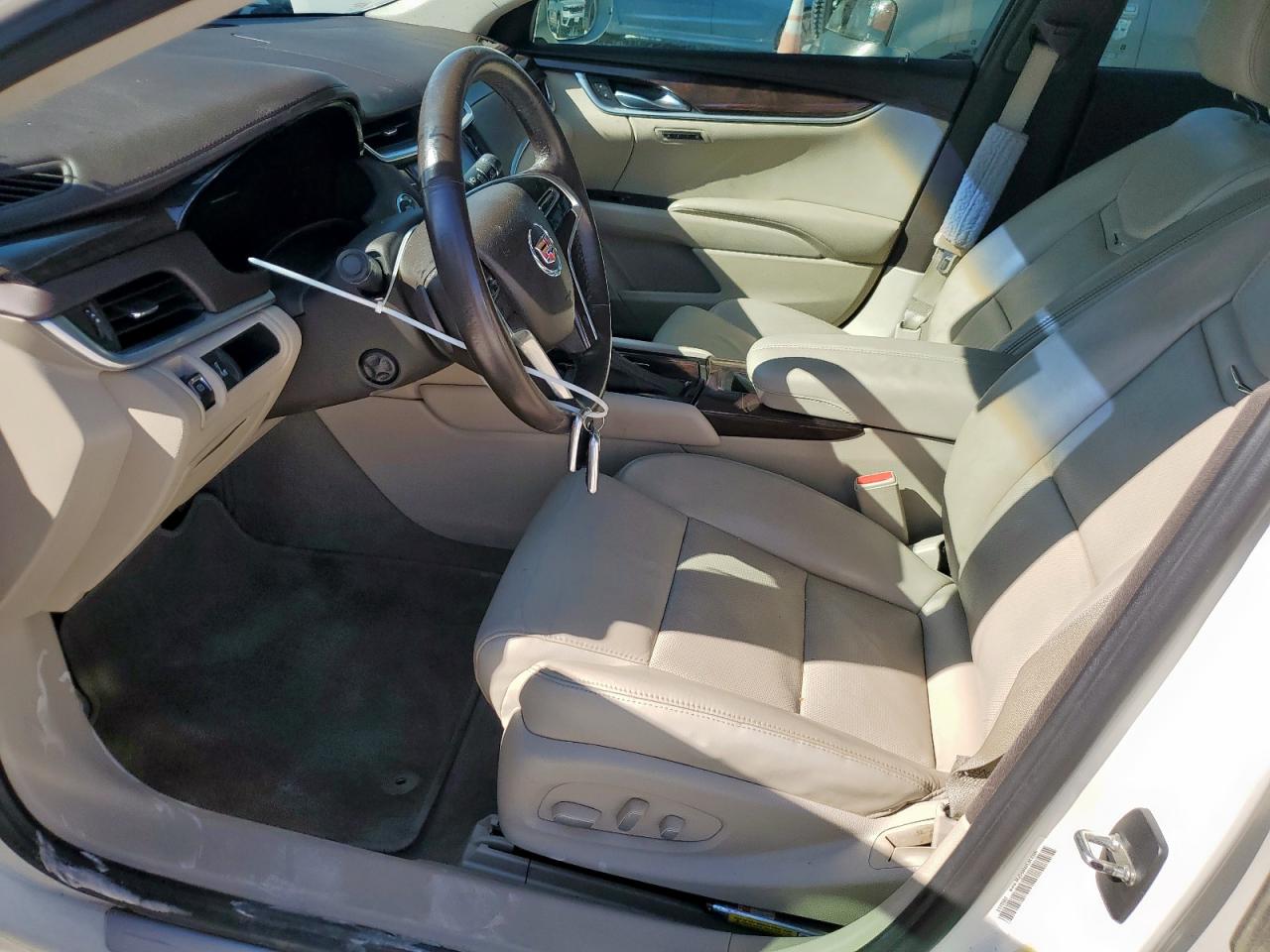 CADILLAC XTS LUXURY COLLECTION