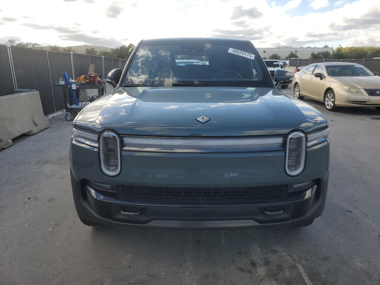 RIVIAN R1S PREMIUM