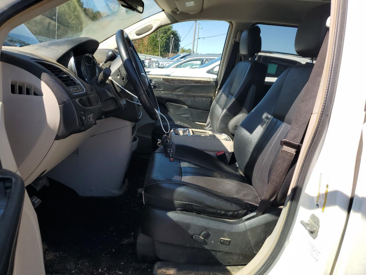 CHRYSLER TOWN & COUNTRY TOURING