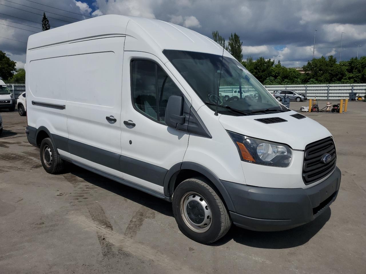 FORD TRANSIT T-250