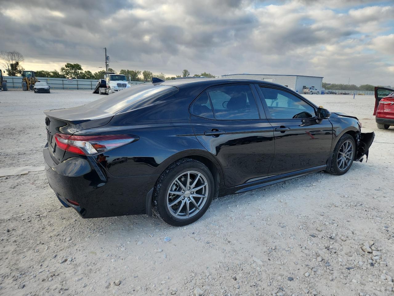 TOYOTA CAMRY SE NIGHT SHADE