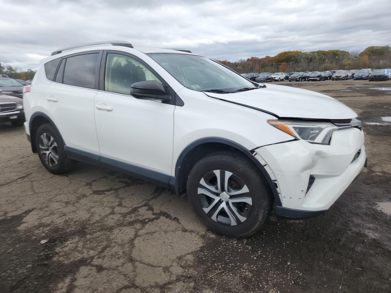 TOYOTA RAV4 LE