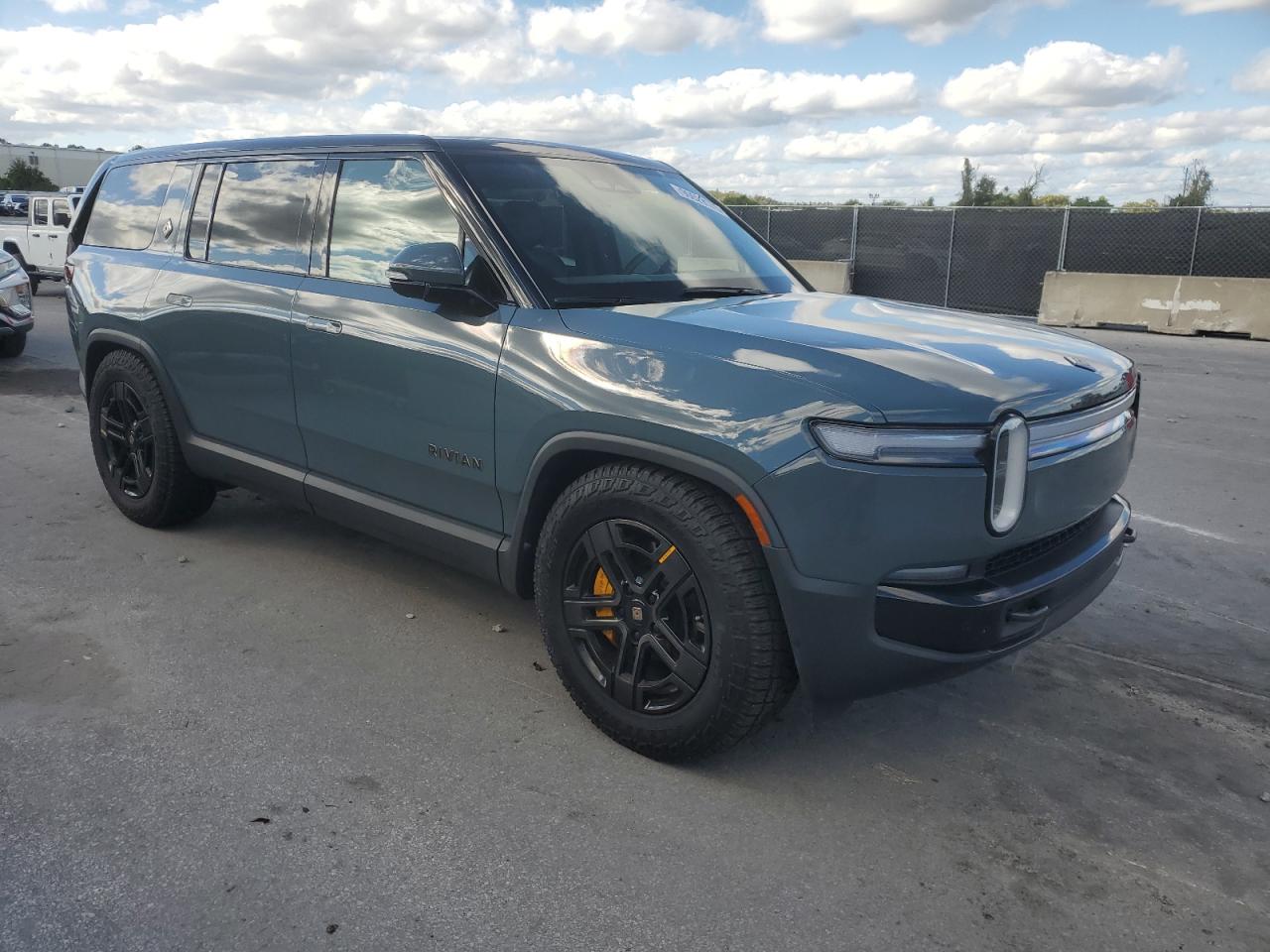 RIVIAN R1S PREMIUM