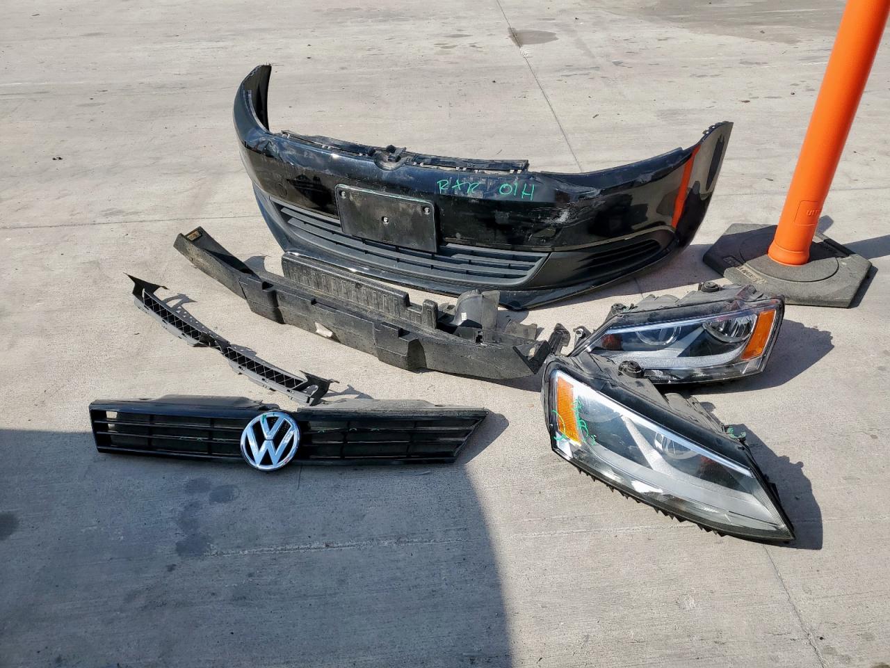 VOLKSWAGEN JETTA BASE