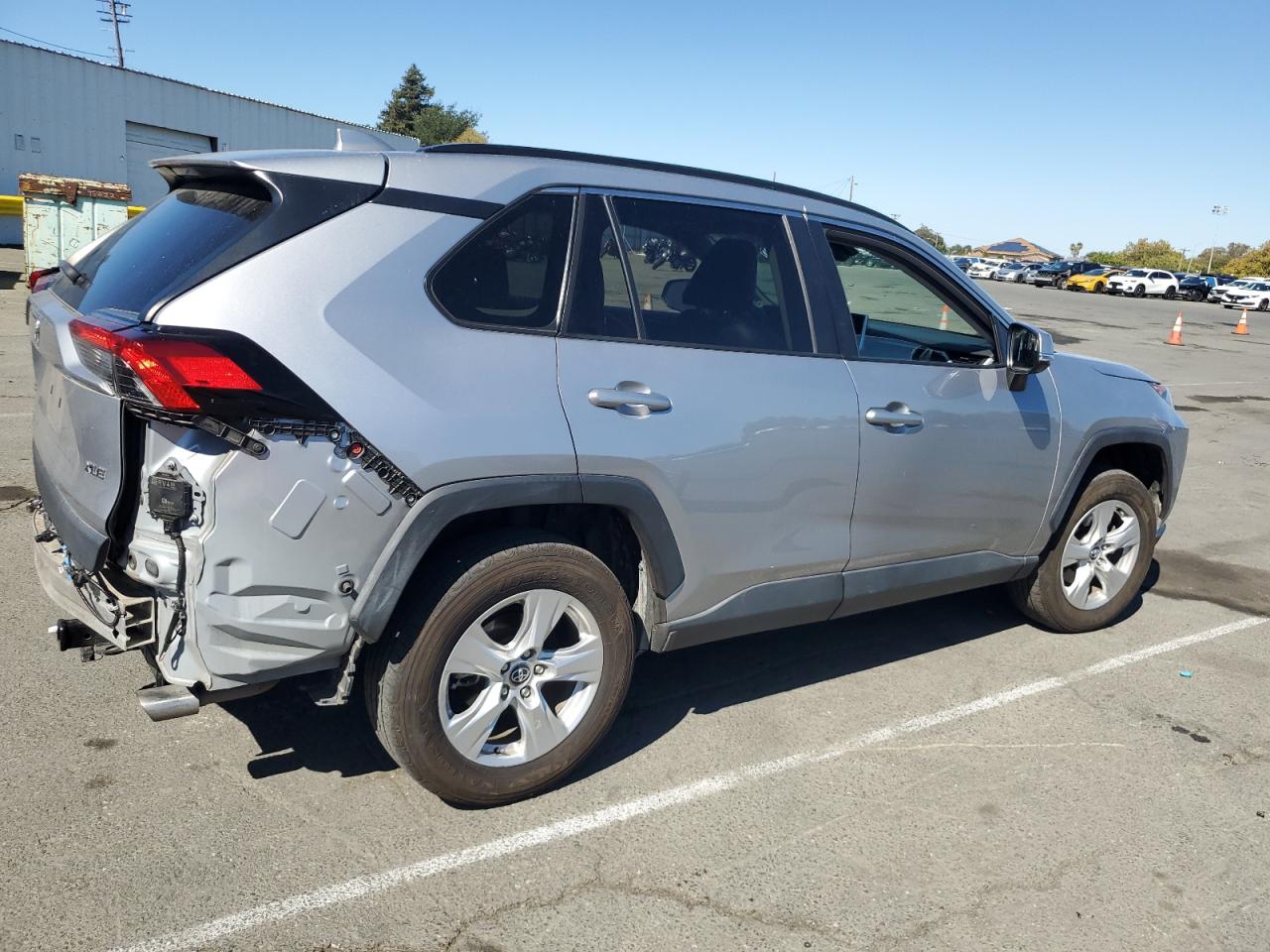 TOYOTA RAV4 XLE PREMIUM