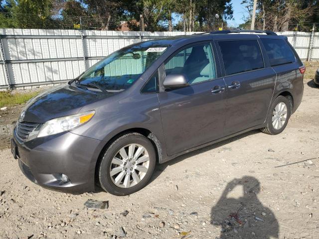 TOYOTA SIENNA XLE