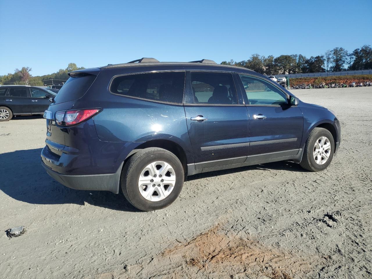 CHEVROLET TRAVERSE LS