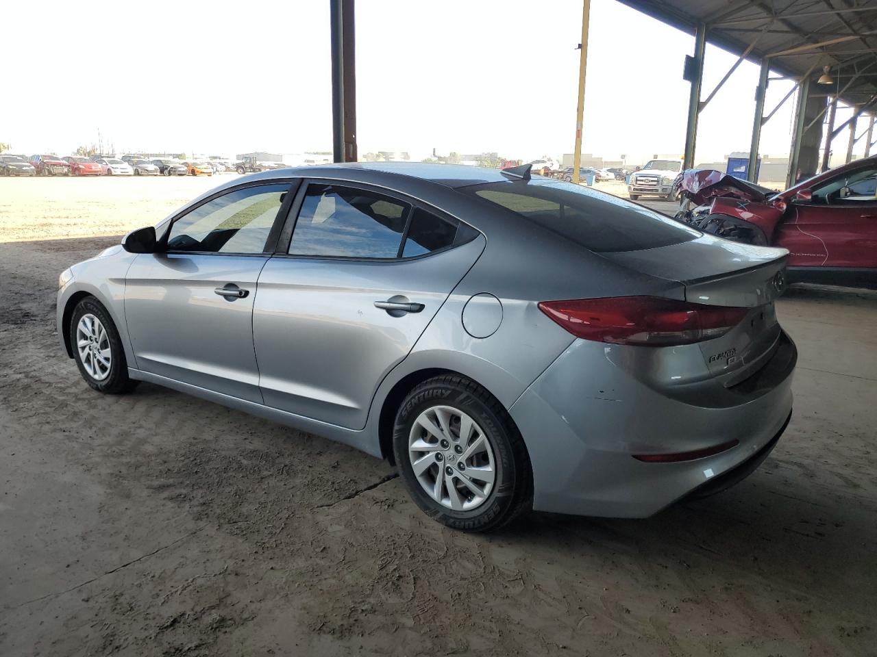 HYUNDAI ELANTRA SE
