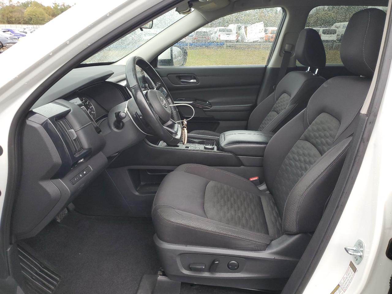 NISSAN PATHFINDER SV